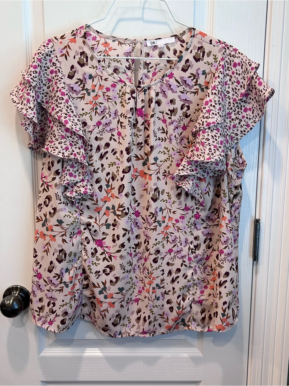 DR2 Women’s Pink/Lavender Floral Ruffle Sleeve Keyhole Back Size XL Blouse